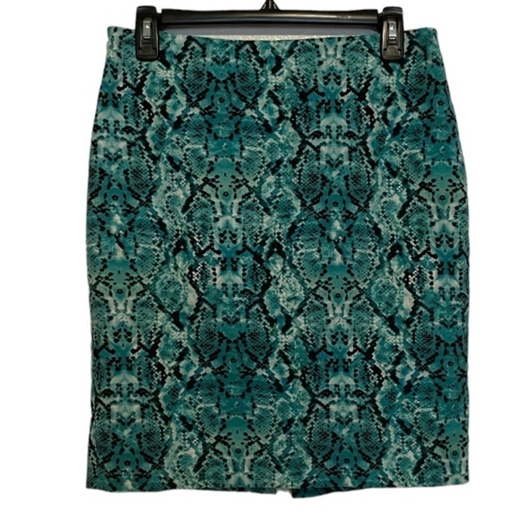 Liz Claiborne Turquoise Snakeskin Mini Skirt Size 6 - Picture 3 of 5